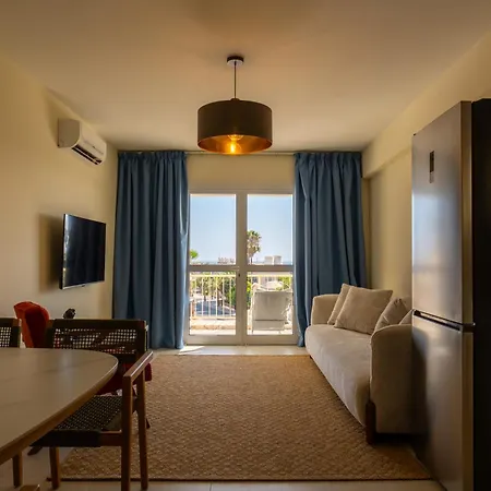 דירה Seaview Newly Renovated To High Quality