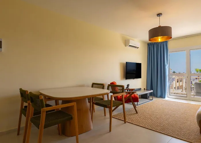 דירה Seaview Newly Renovated To High Quality *