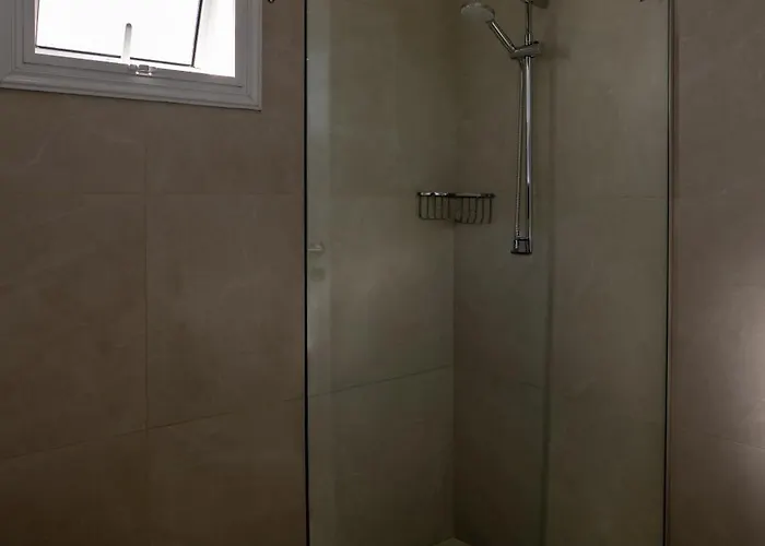 Seaview Newly Renovated To High Quality *