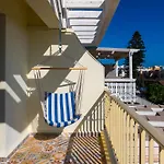 Seaview Newly Renovated To High Quality Apartment *